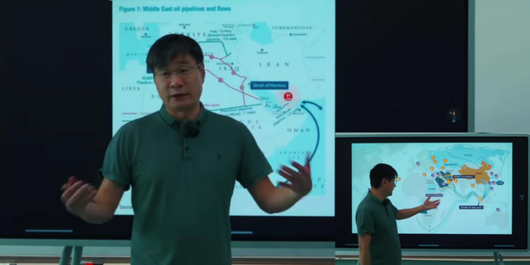 Beijing Teacher Explains US Strategy, Warns Iran War May Continue Longer