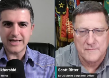 Scott Ritter: IRAN FIRES MISSILES! Trump BACKS DOWN, UAE & Israel SHAKEN!